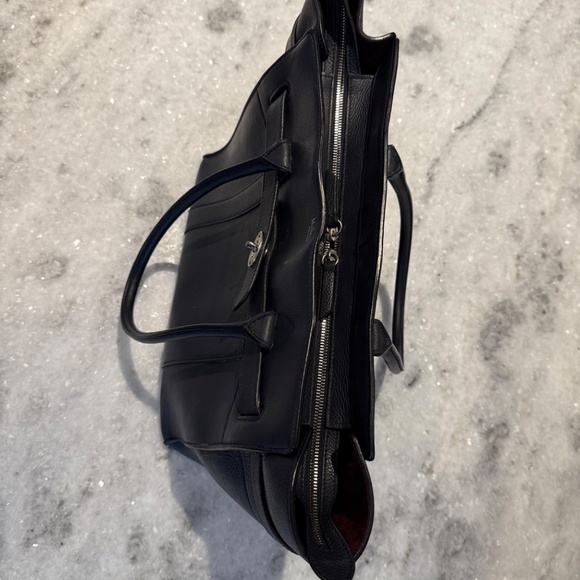 ✨ Mulberry Zipped Bayswater – Large, Dark Navy Grained Leather ✨ - Picture 2 of 13